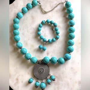 New Necklace and bracelet jewelry set